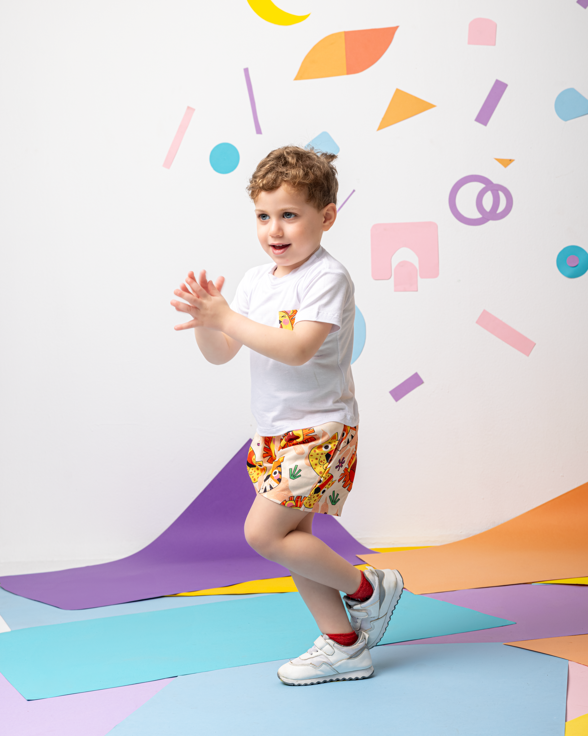 A Lion's Roar Linen Shorts
