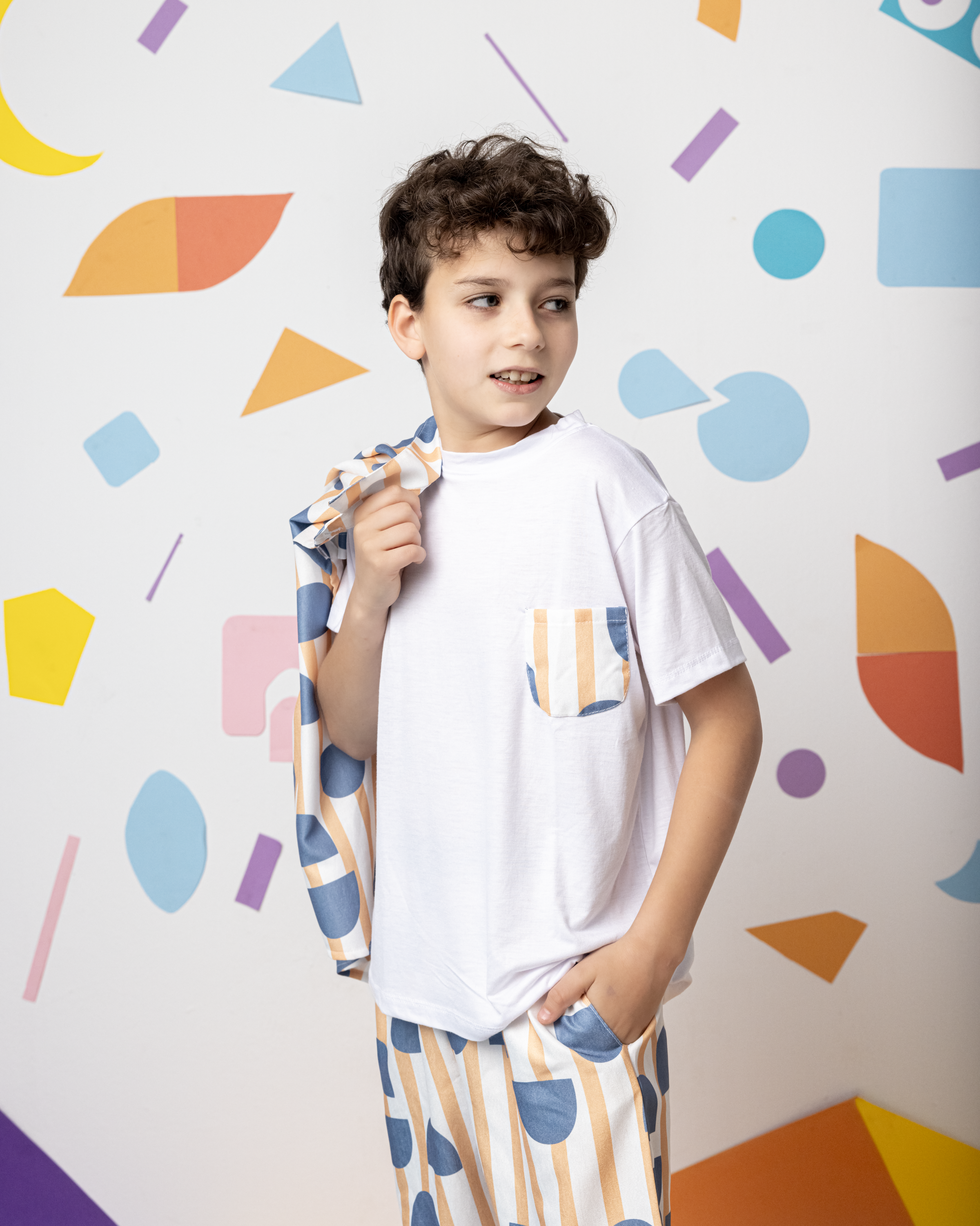 Cotton T-Shirt with Yellow Lines Pocket